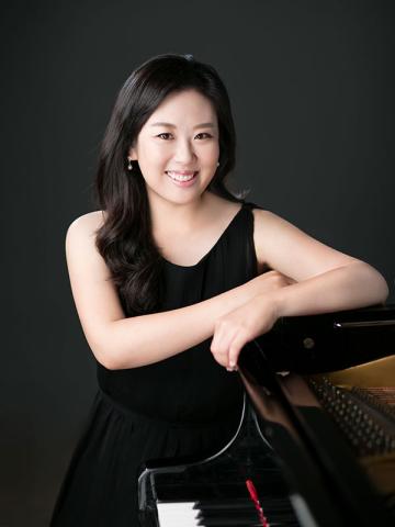 Kookhee Hong